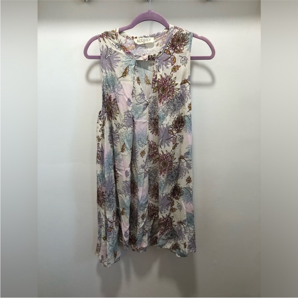 Audrey 3 + 1 Gorgeous Floral Sleeveless Dress